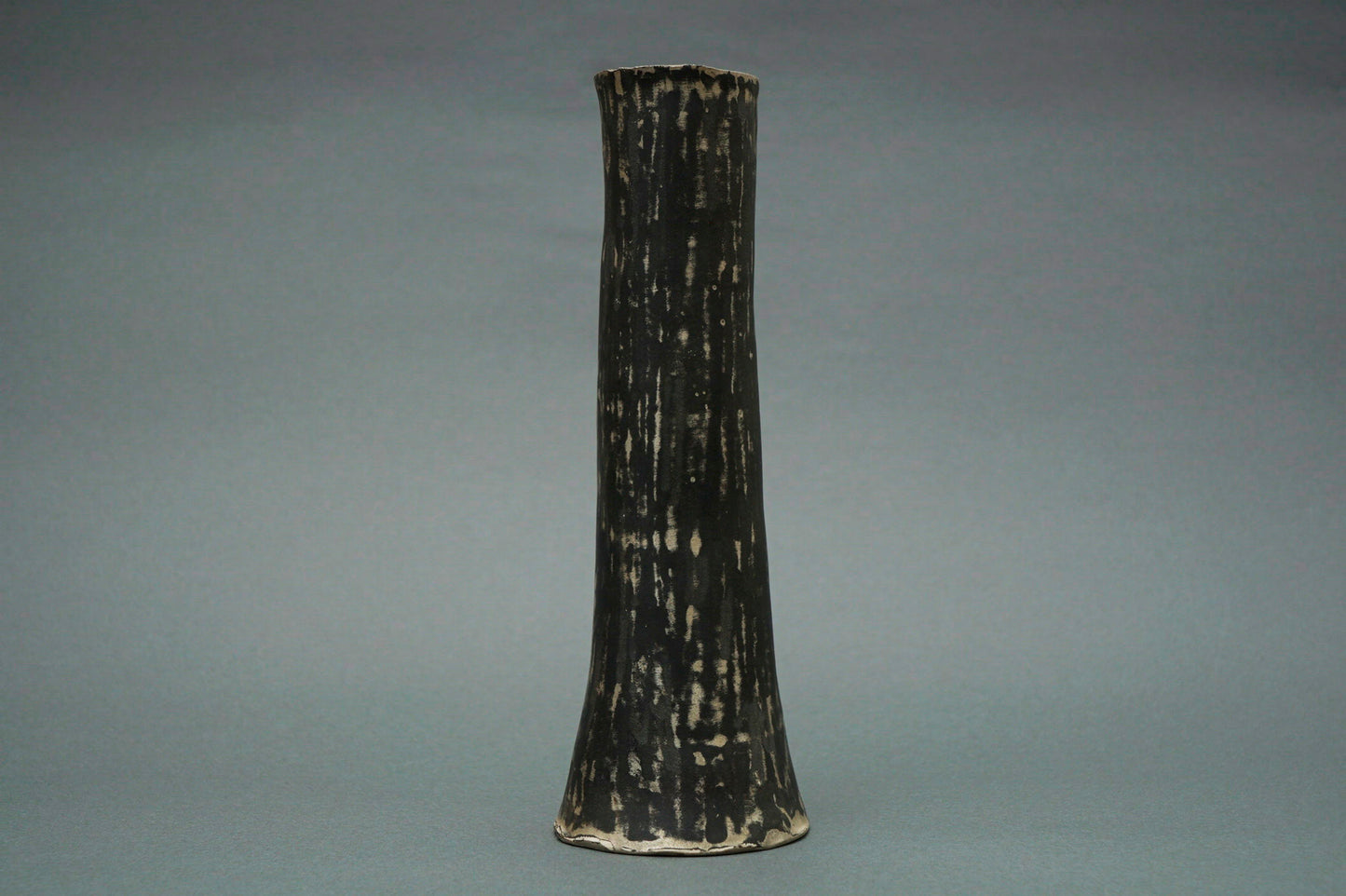 山内駿 / 銀彩刻花器