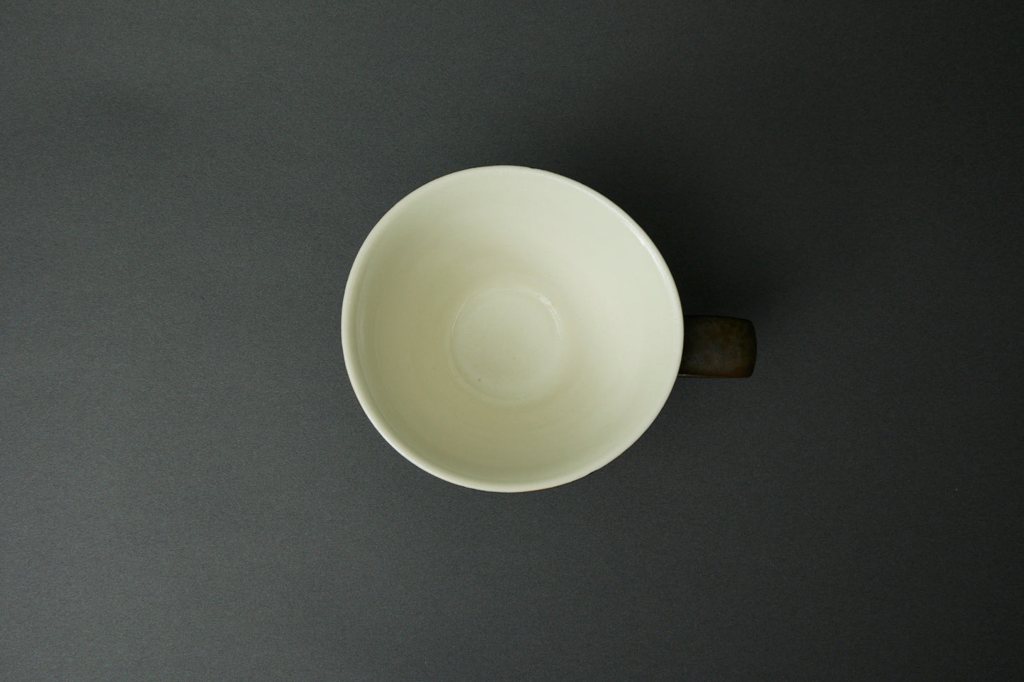 山下眞喜 / 鉄黒白掛分カフェオレカップ