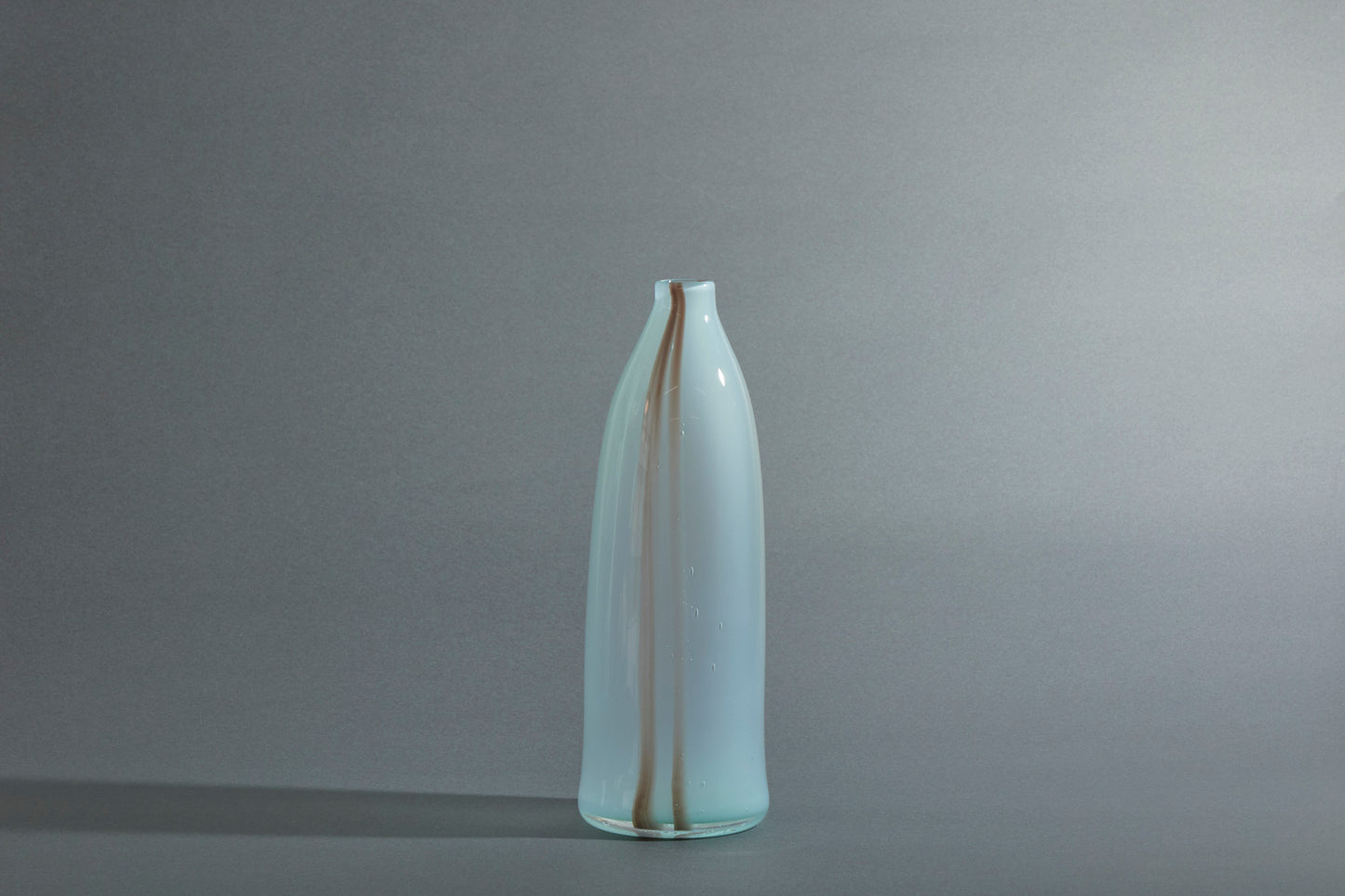 神﨑美沙/ ”serene vase” 一輪挿し