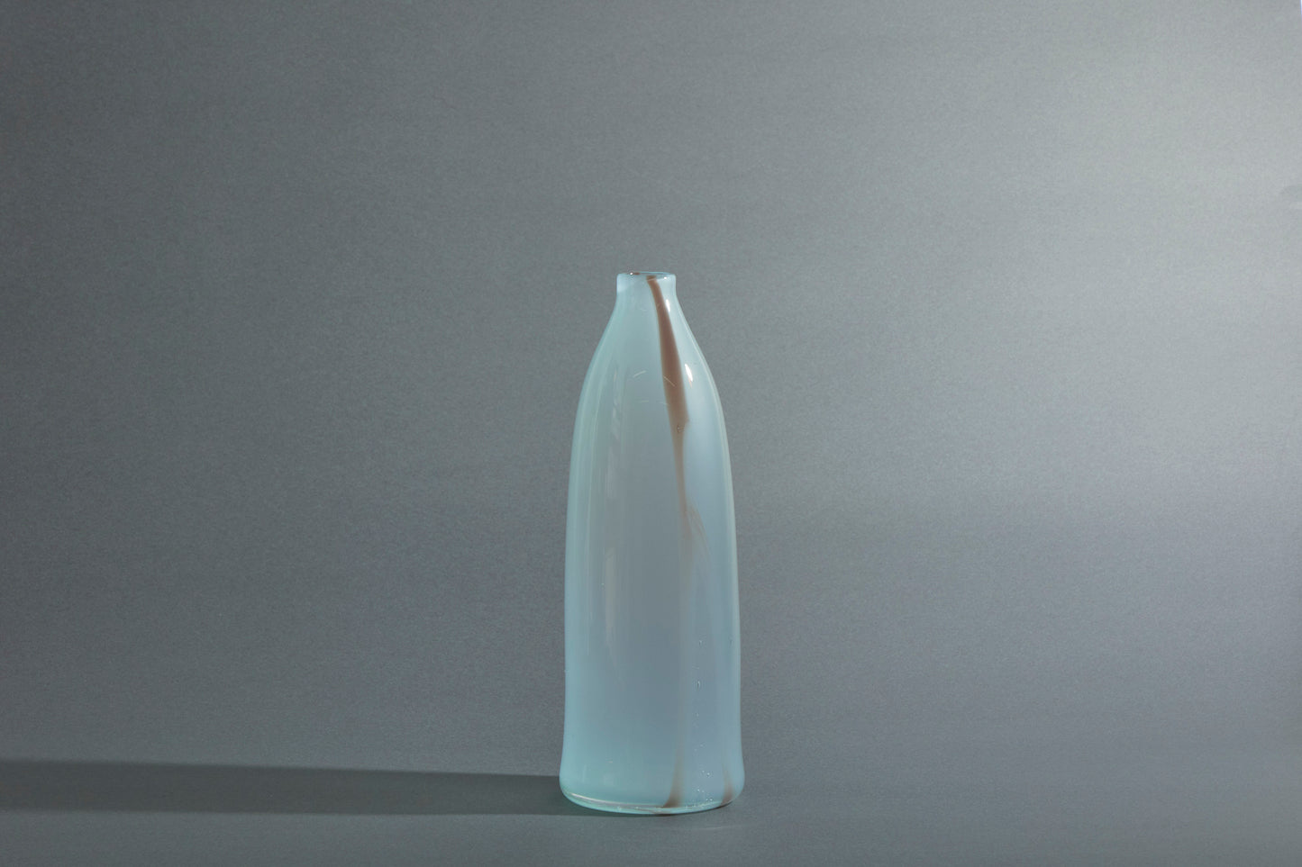 神﨑美沙/ ”serene vase” 一輪挿し